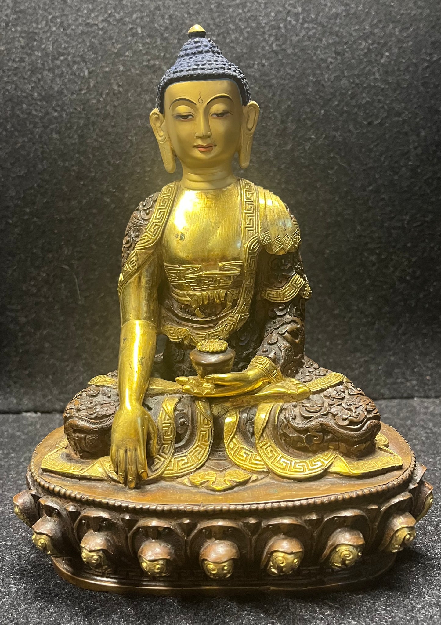 Buddha Shakyamuni 8" Statue