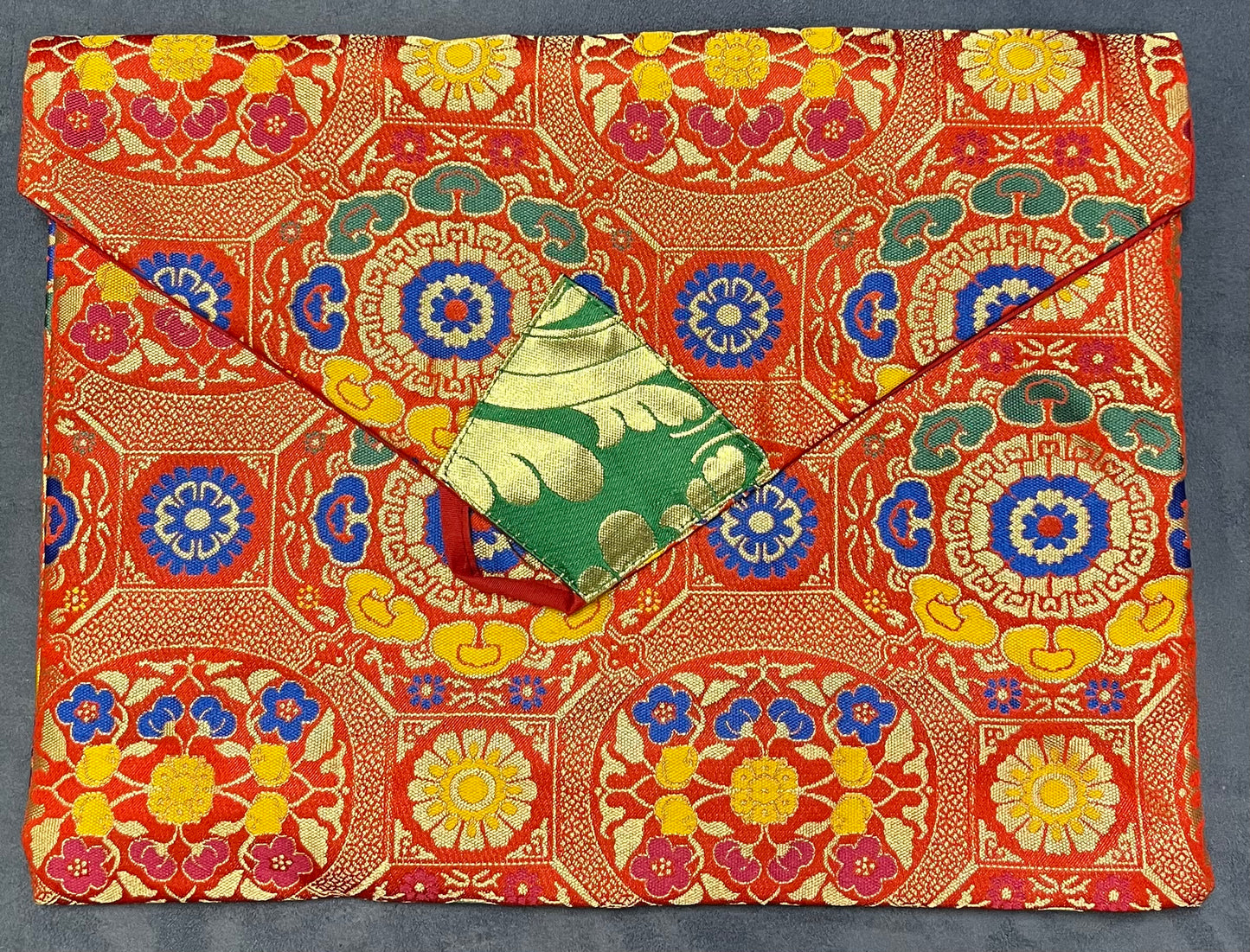 PACHA/BOOK COVER LARGE