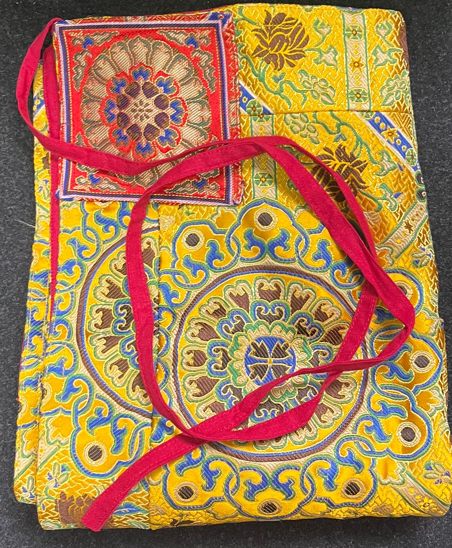 SILK BROCADE MANDALA COVER