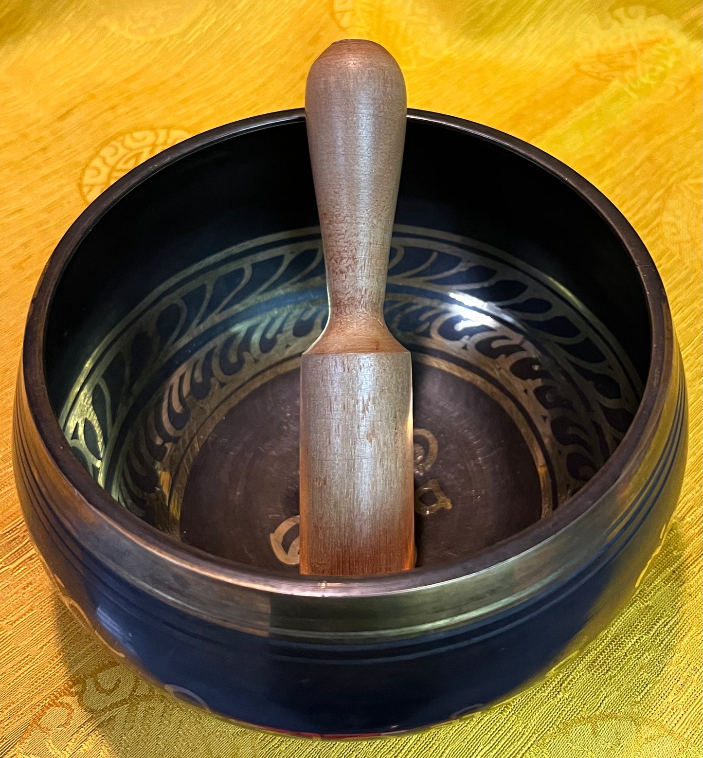 SINGING BOWL BLACK MEDIUM