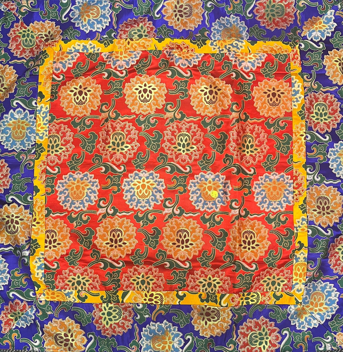 Brocade Table Cloth 36"x36"