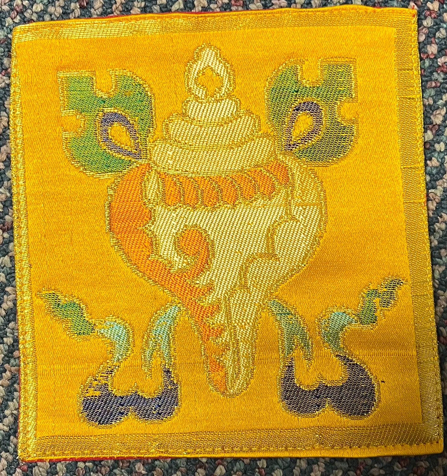 BROCADE BELL AND VAJRA MAT 4"4"