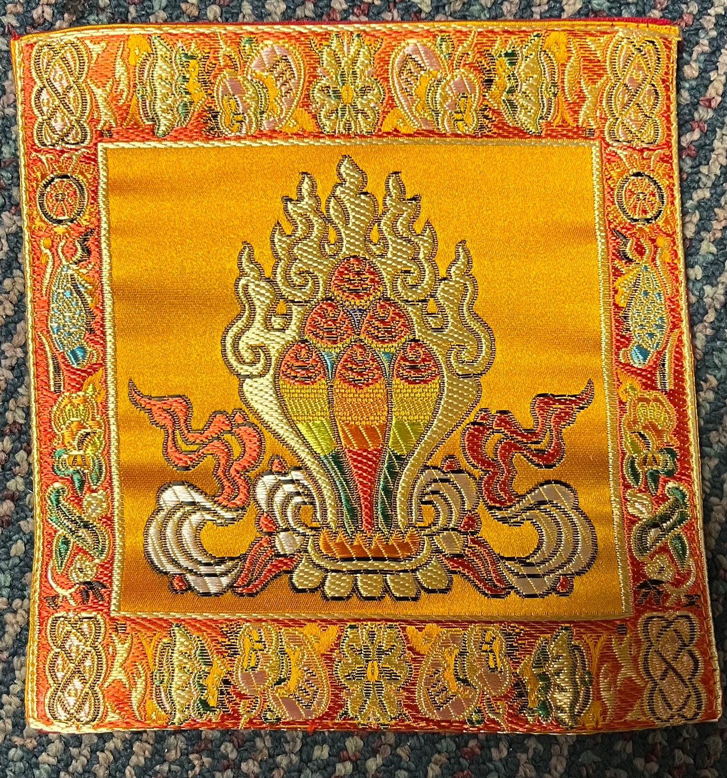 BROCADE BELL AND VAJRA MAT 4"4"